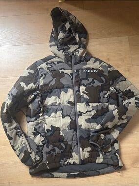 Kuiu Men's Kenai Ultra Camo Hooded Active Insulated Jacket - Brown/Gray/Green